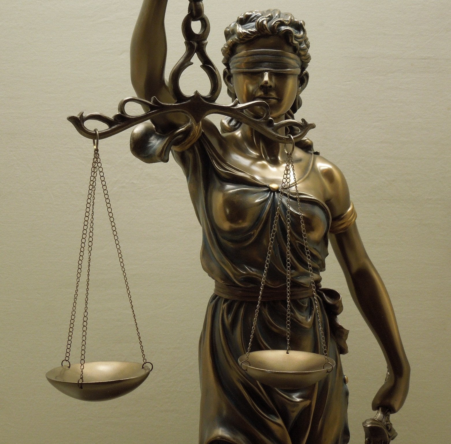La Justicia 28 Bronze