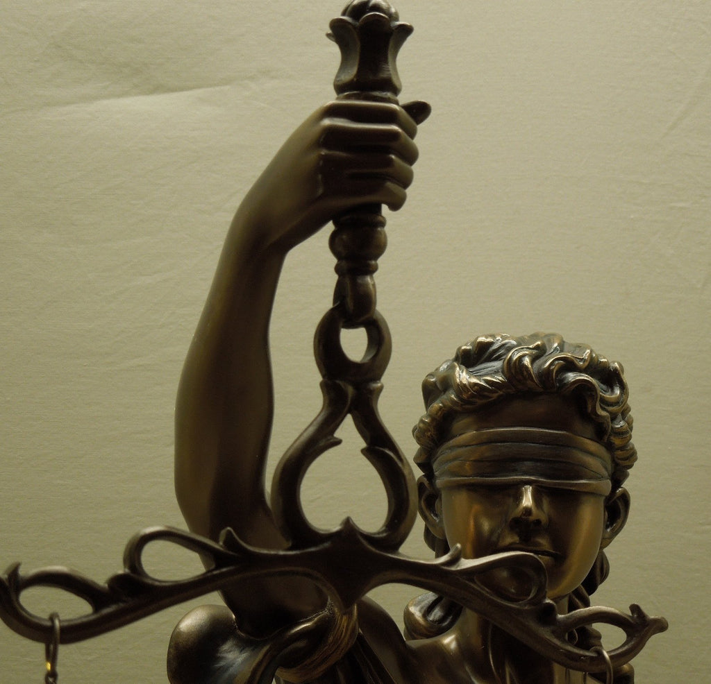 La Justicia 28 Bronze