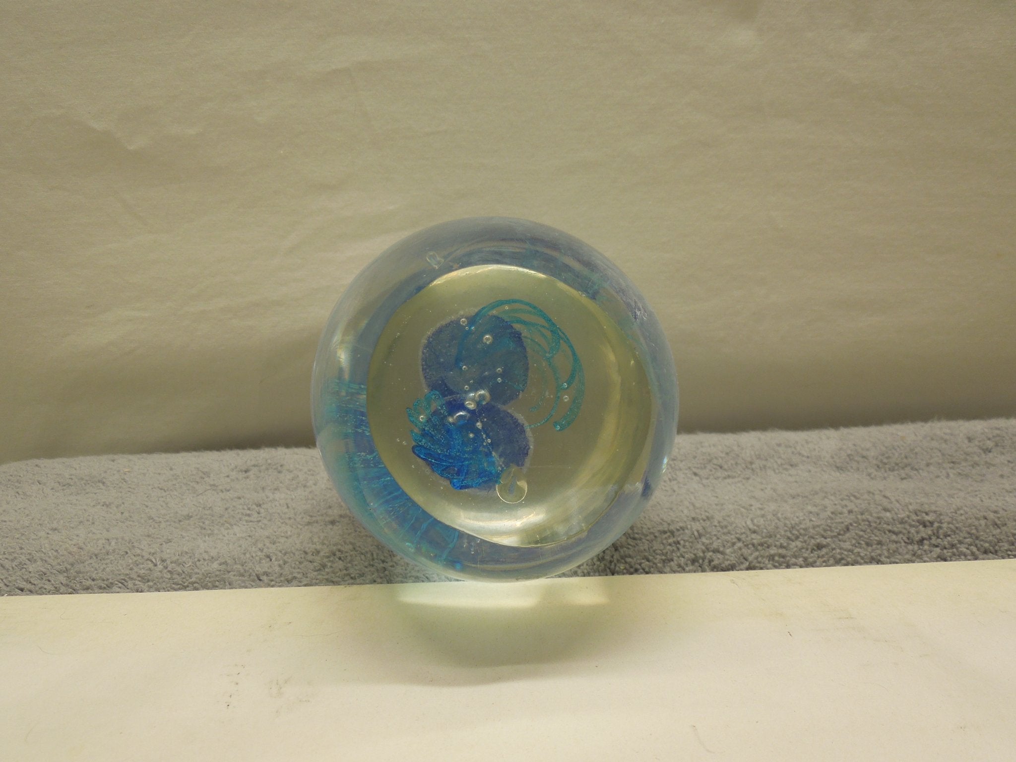 Art Glass Teal Jellyfish 6 Inch Glow In The Dark